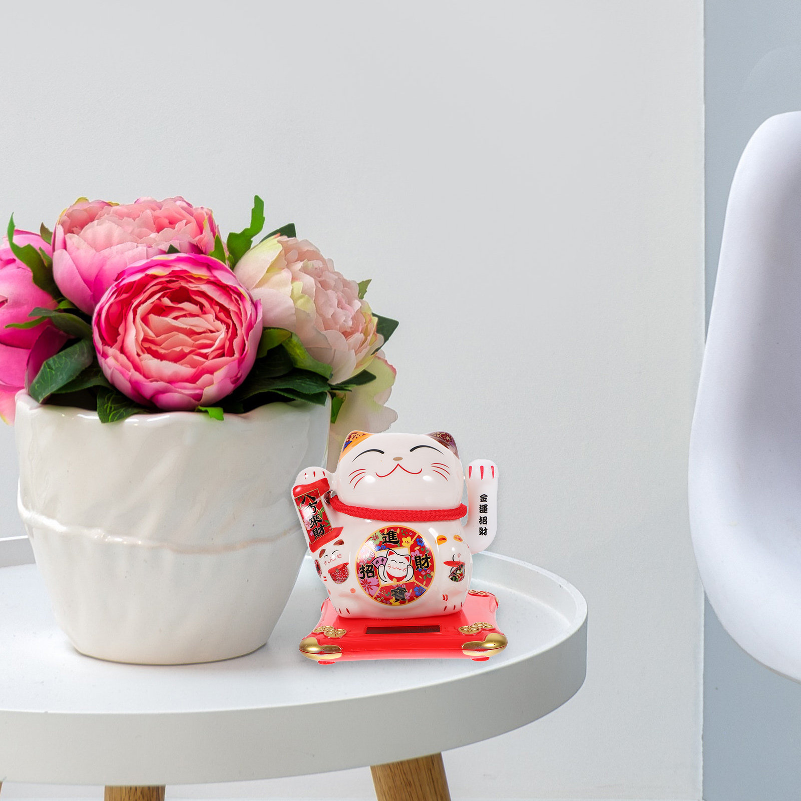 Home Office Feng Shui - 태양열로 작동하는 흔들리는 손을 가진 고양이